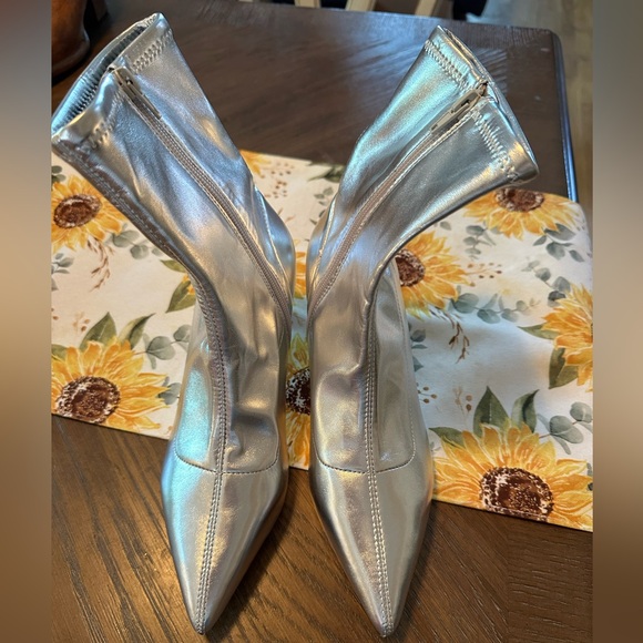 Abound Metallic Kitten Heel Boots - Picture 1 of 5